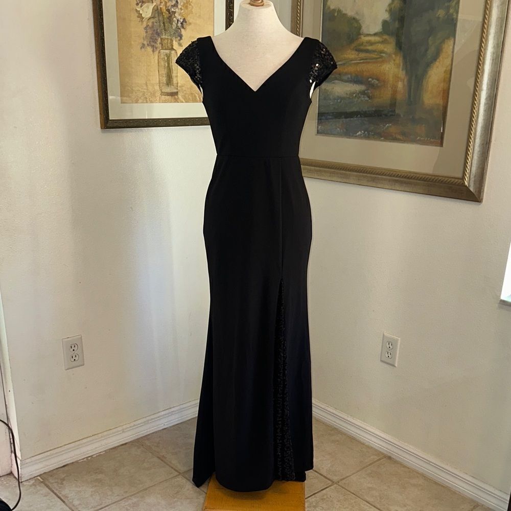 NWT EVER PRETTY Elegant Black/Sequin Evening Gown Size Small